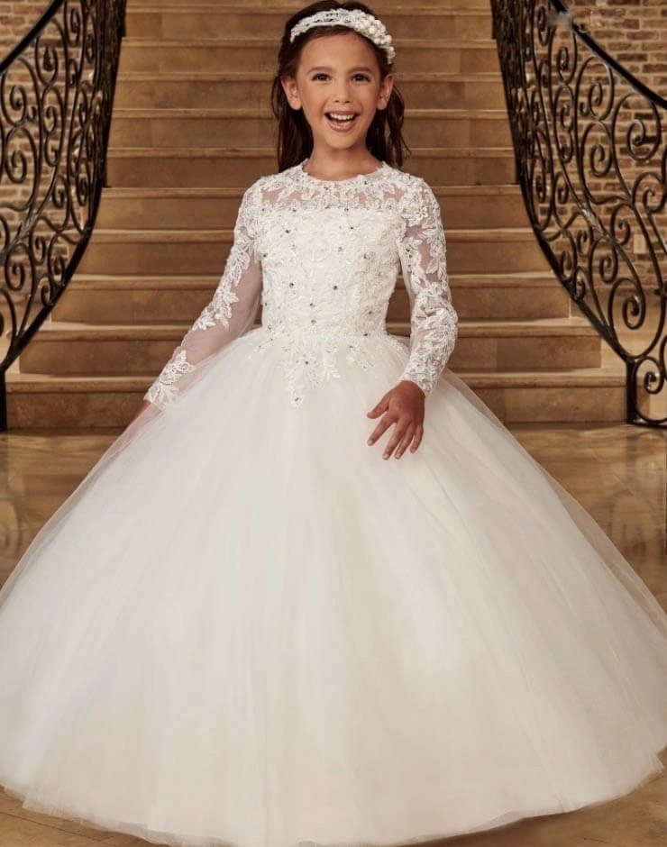 Model wearing a flower girls dress